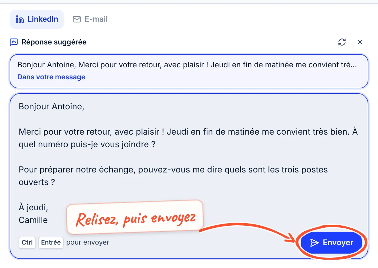 La zone d'écriture remplie par la réponse suggérée pour Antoine Blanc, la carte au-dessus indiquant Dans votre message, et le bouton Envoyer entouré.